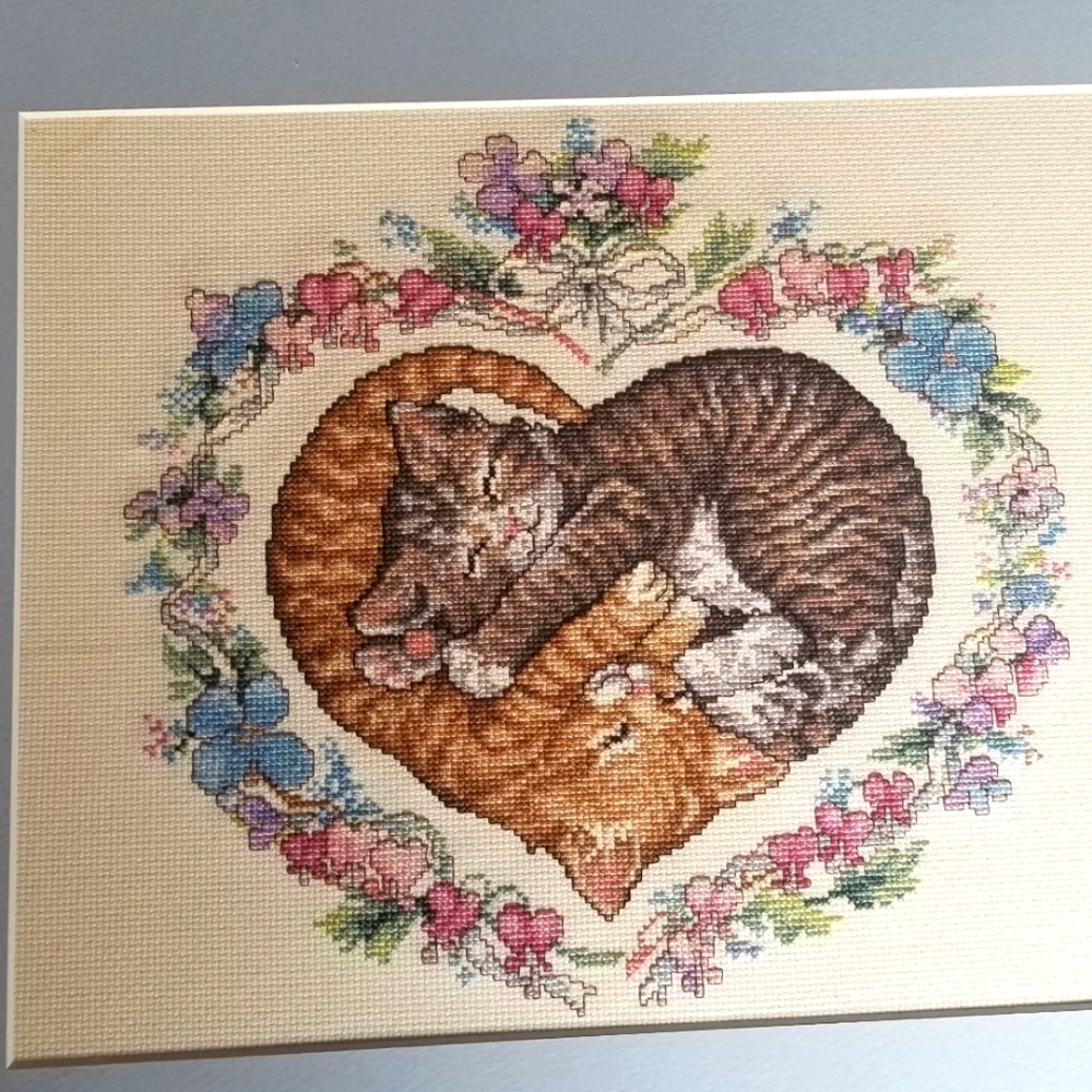 Cross stitch Heart 2 Cuddly Kittens Picture